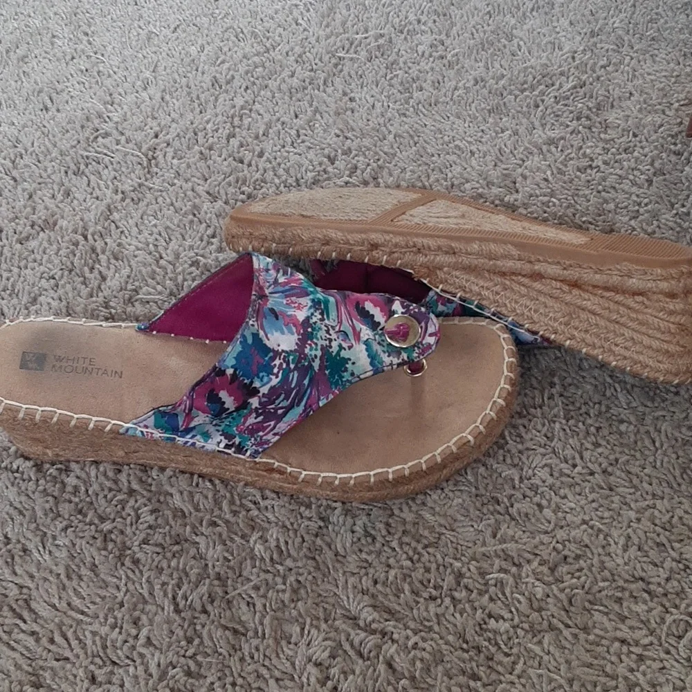 FILL A 📦 💝White Mountain wedges